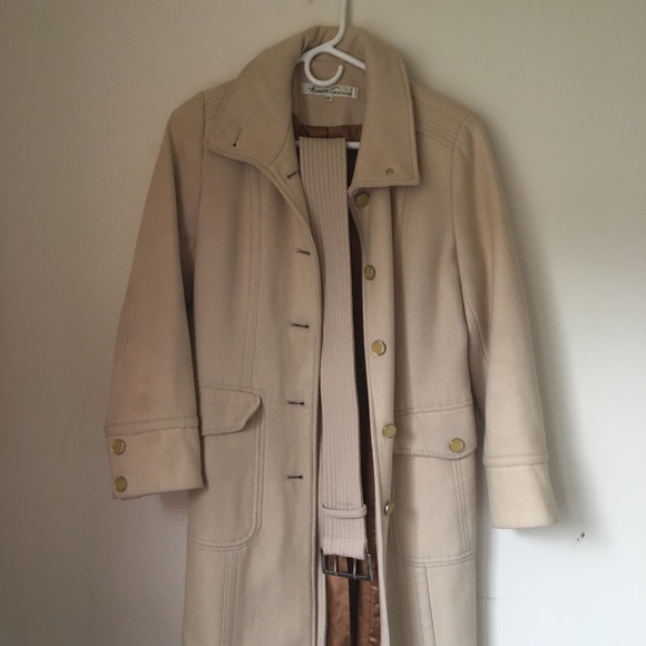 Coat - Picture 1 of 8